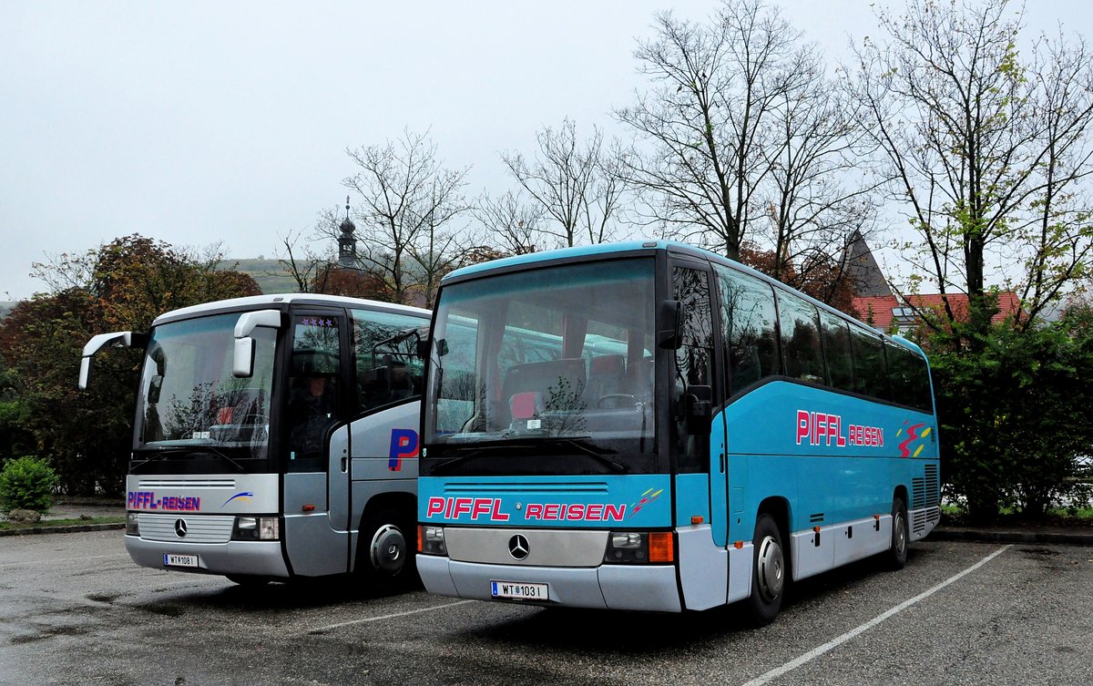 2 Mercedes O 404 von Piffl Reisen aus Niedersterreich in Krems gesehen.