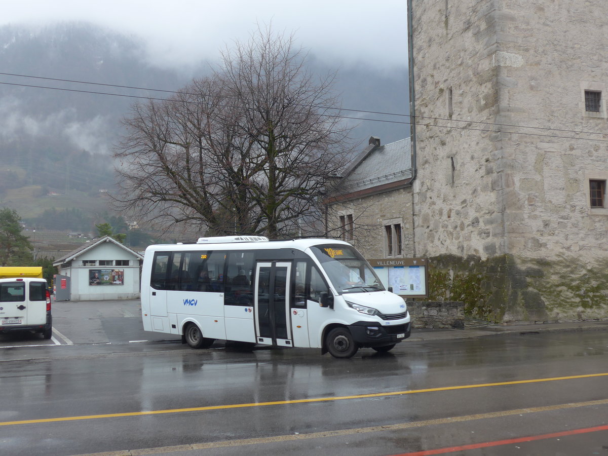 (200'065) - VMCV Clarens - Nr. 208/VD 1042 - Iveco/Rosero am 17. Dezember 2018 beim Bahnhof Villeneuve