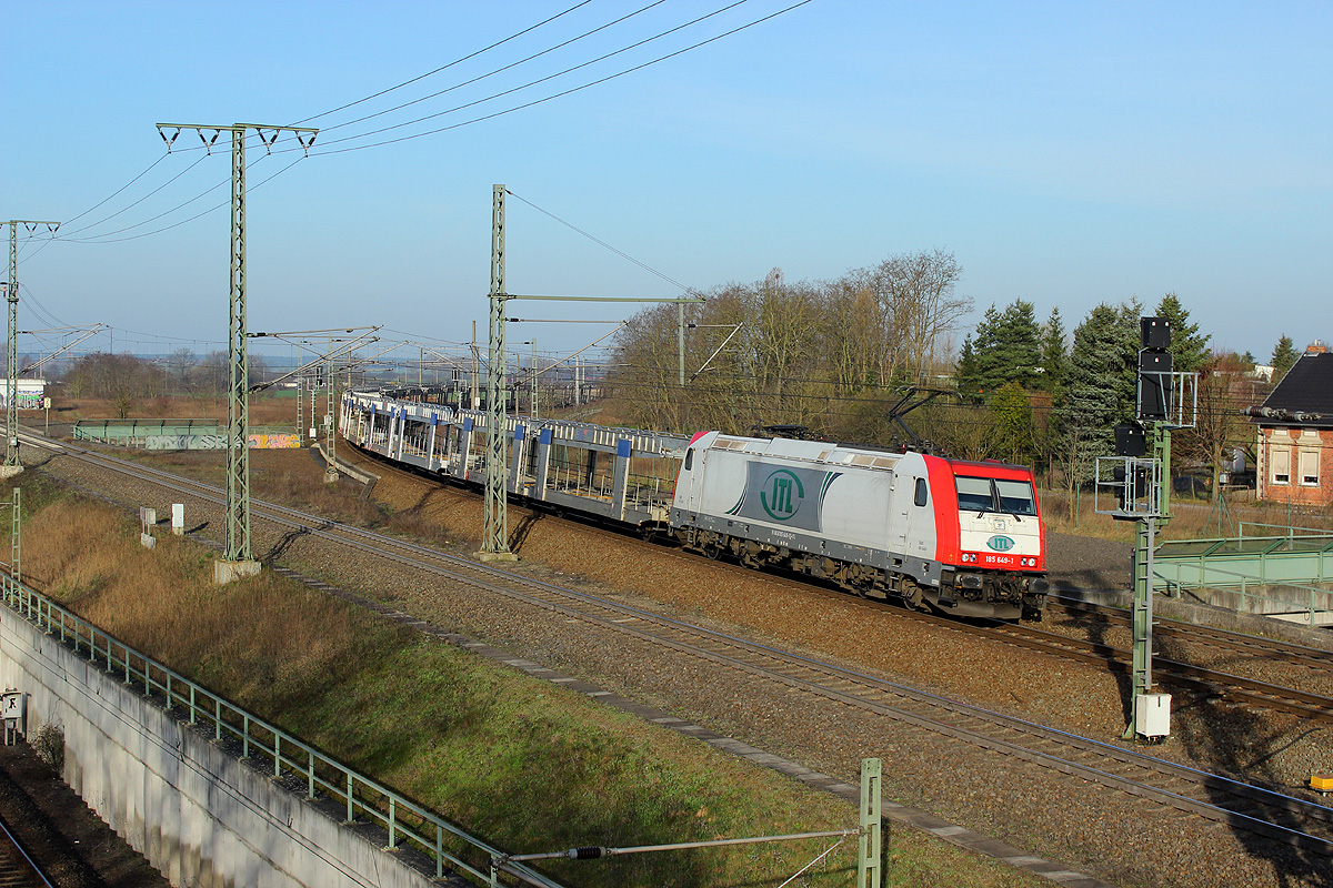 20.03.2014 08:08 Uhr - ITL 185 649 kommt mit einem leeren BLG-Zug aus Richtung Wittenberge.