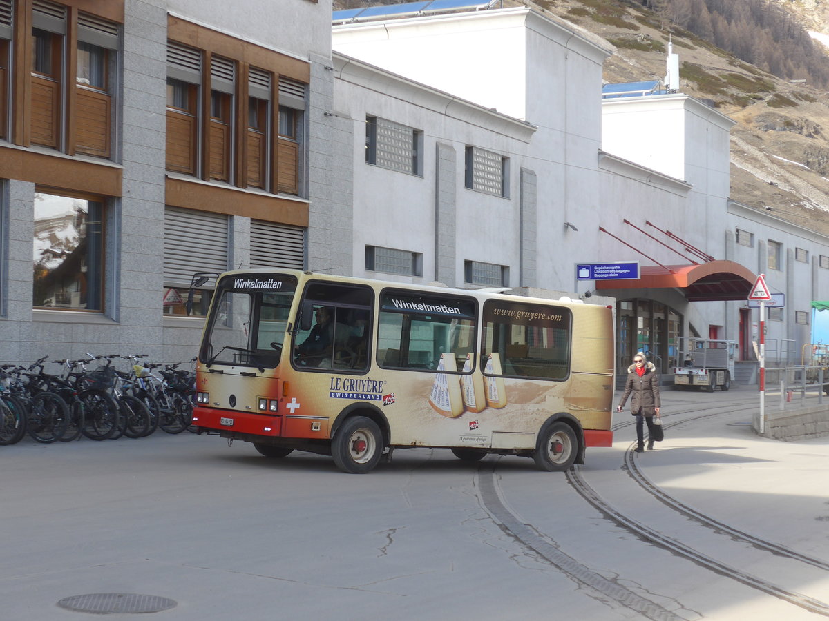 (201'880) - OBZ Zermatt - Nr. 11/VS 164'911 - Vetter am 3. Mrz 2019 beim Bahnhof Zermatt