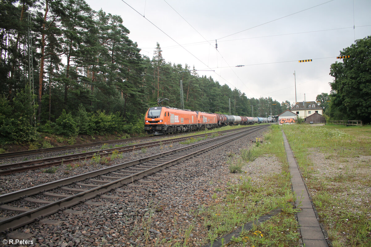2019 312-9 + 2019 309 ziehen einen Kesselzug durch Ochenbruck. 13.07.24