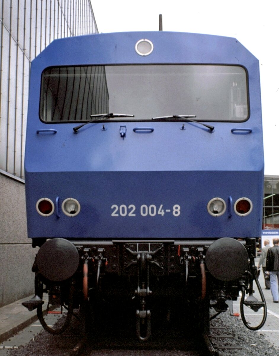 202 004-8 bei der IVA in Hamburg im Oktober 1979.