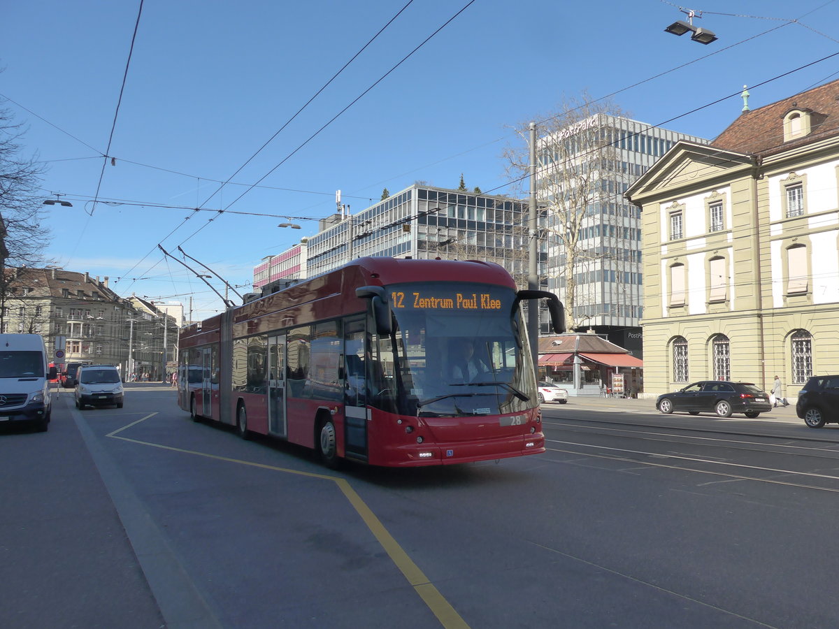 (202'319) - Bernmobil, Bern - Nr. 28 - Hess/Hess Gelenktrolleybus am 12. Mrz 2019 beim Bahnhof Bern