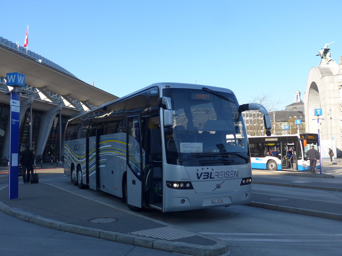 (202'920) - VBL Luzern - Nr. 801/LU 15'730 - Volvo am 23. Mrz 2019 beim Bahnhof Luzern
