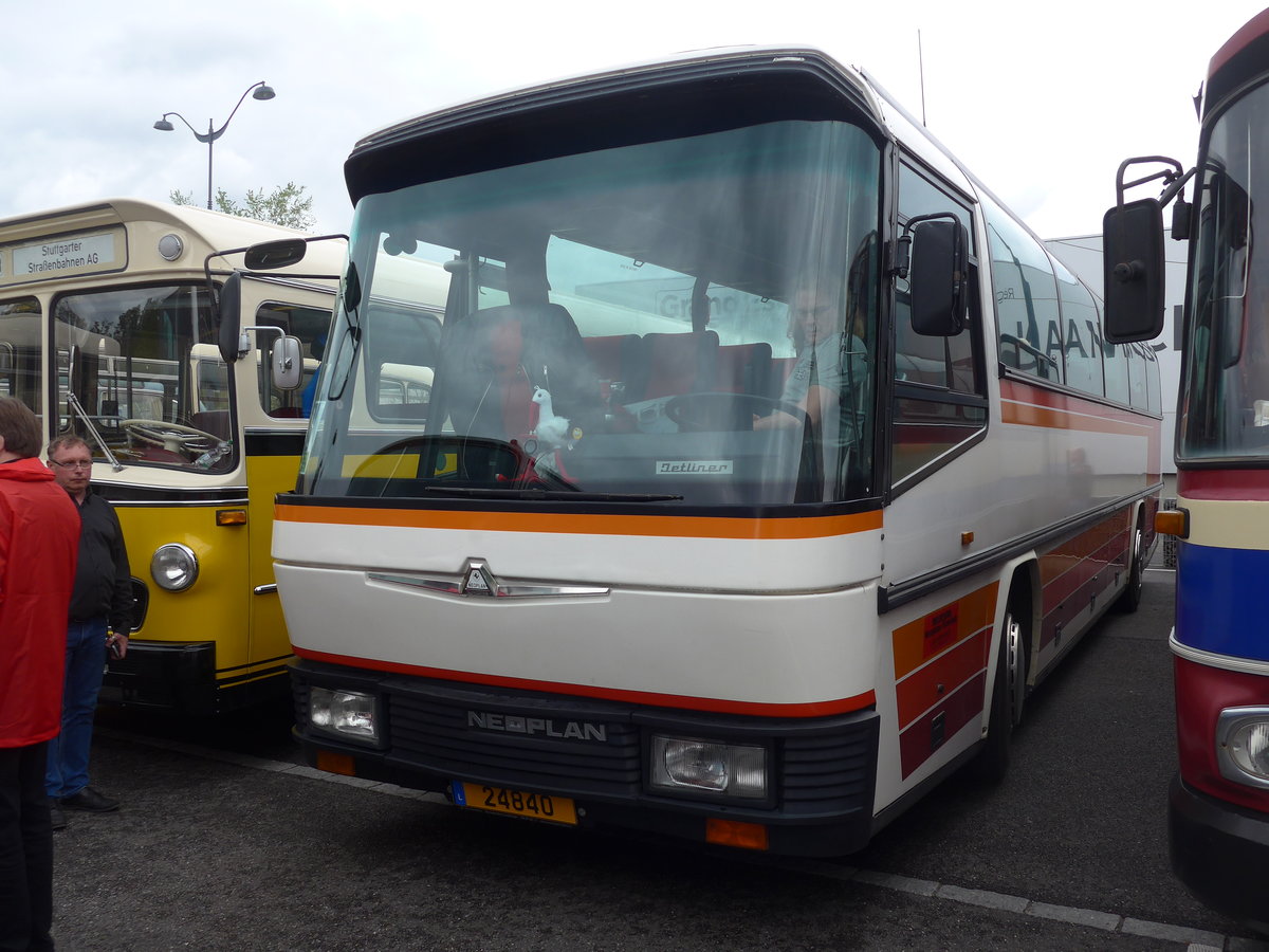 (203'961) - Aus Luxemburg: Neoplan Fanclub Letzebuerg, Steinfort - 24'840 - Neoplan am 26. April 2019 in Haguenau, Parkplatz