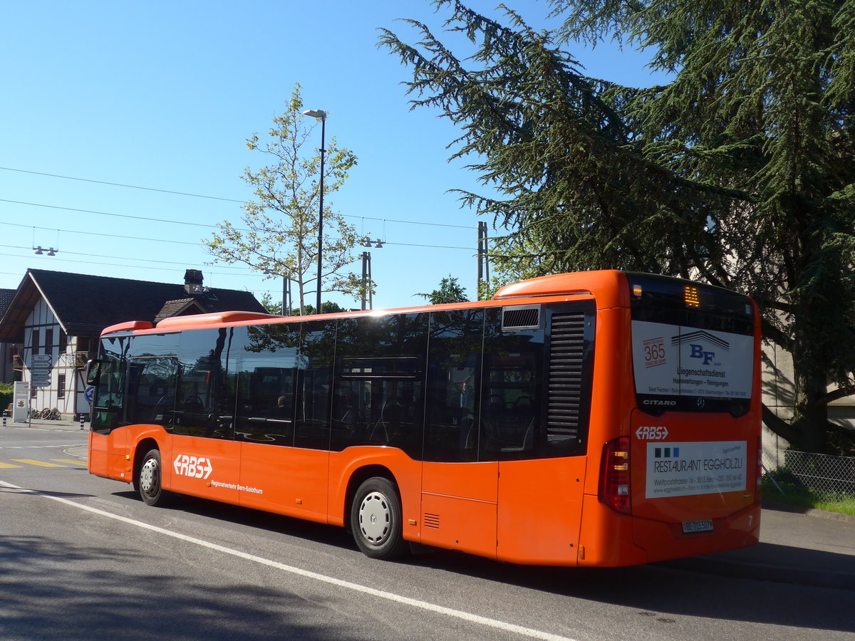 (205'684) - RBS Worblaufen - Nr. 7/BE 715'507 - Mercedes am 2. Juni 2019 beim Bahnhof Gmligen