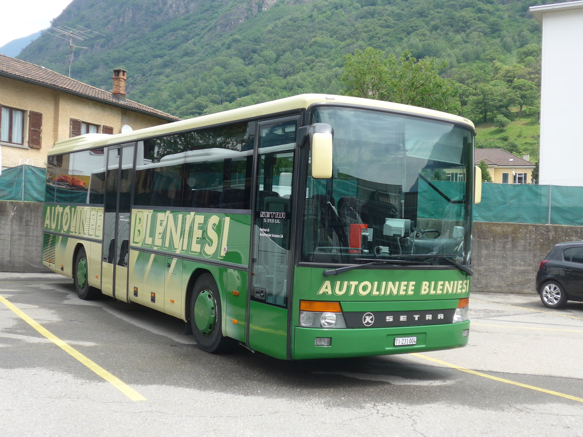 (206'219) - ABl Biasca - Nr. 4/TI 231'004 - Setra am 9. Juni 2019 in Biasca, Garage