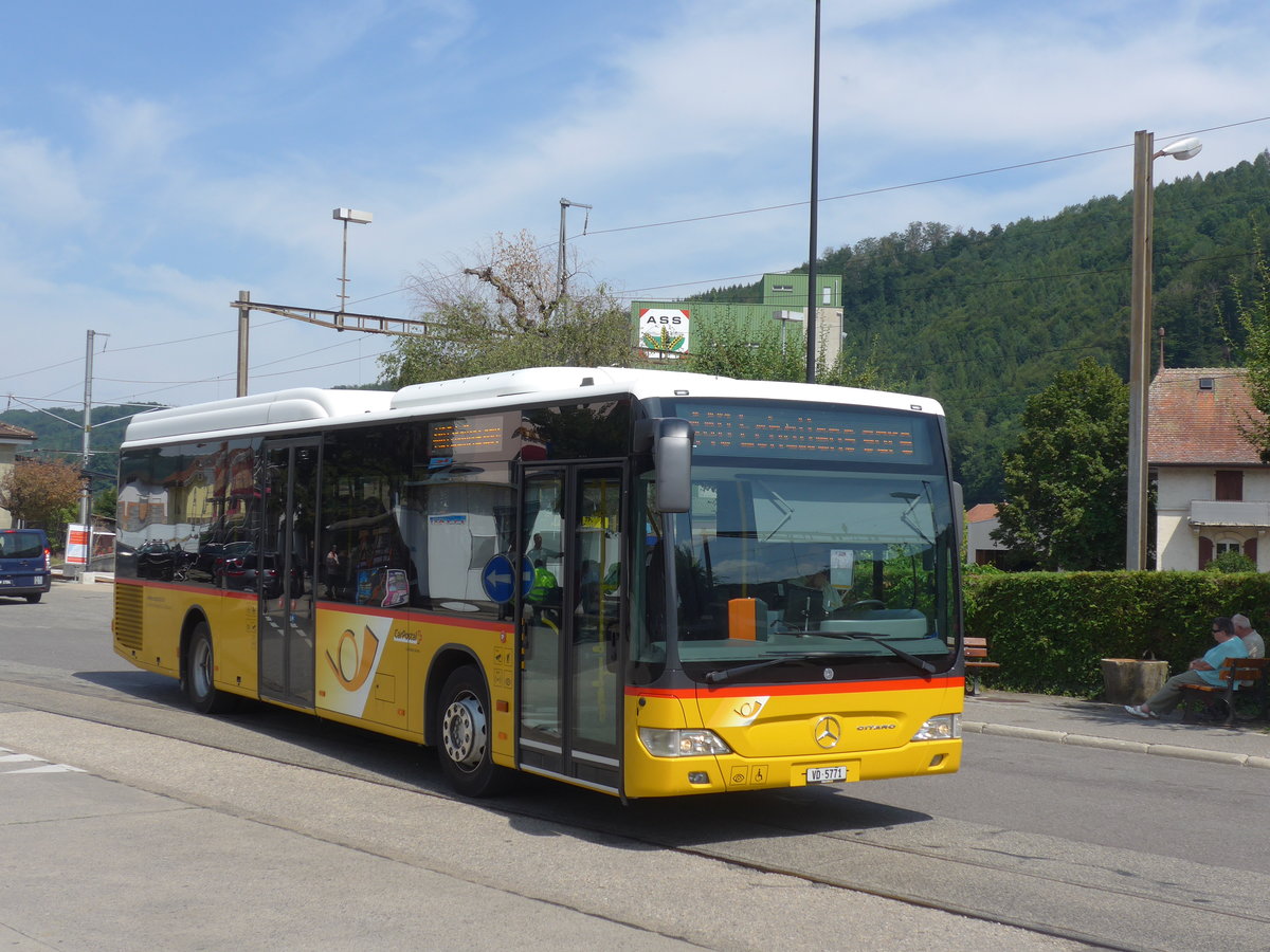 (208'121) - Faucherre, Moudon - VD 5771 - Mercedes am 22. Juli 2019 beim Bahnhof Moudon