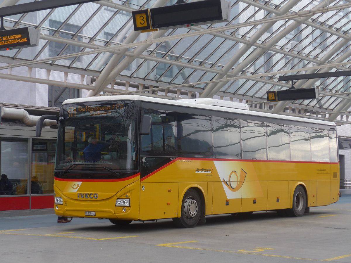 (210'055) - TpM, Mesocco - Nr. 13/GR 108'013 - Iveco am 6. Oktober 2019 in Chur, Postautostation