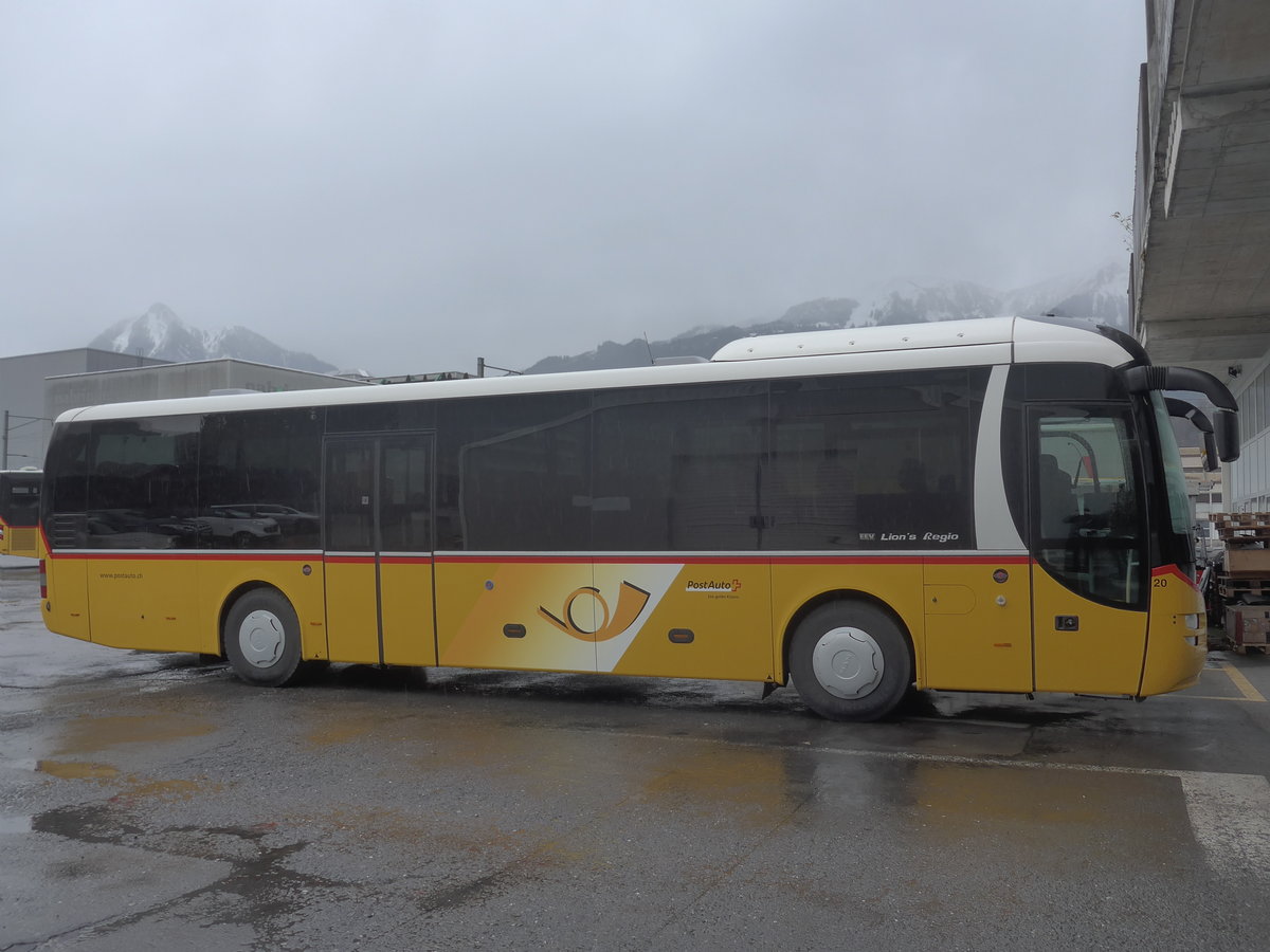 (213'061) - PostAuto Zentralschweiz - Nr. 20/OW 10'070 - MAN (ex Dillier, Sarnen Nr. 20) am 22. Dezember 2019 in Sarnen, Garage