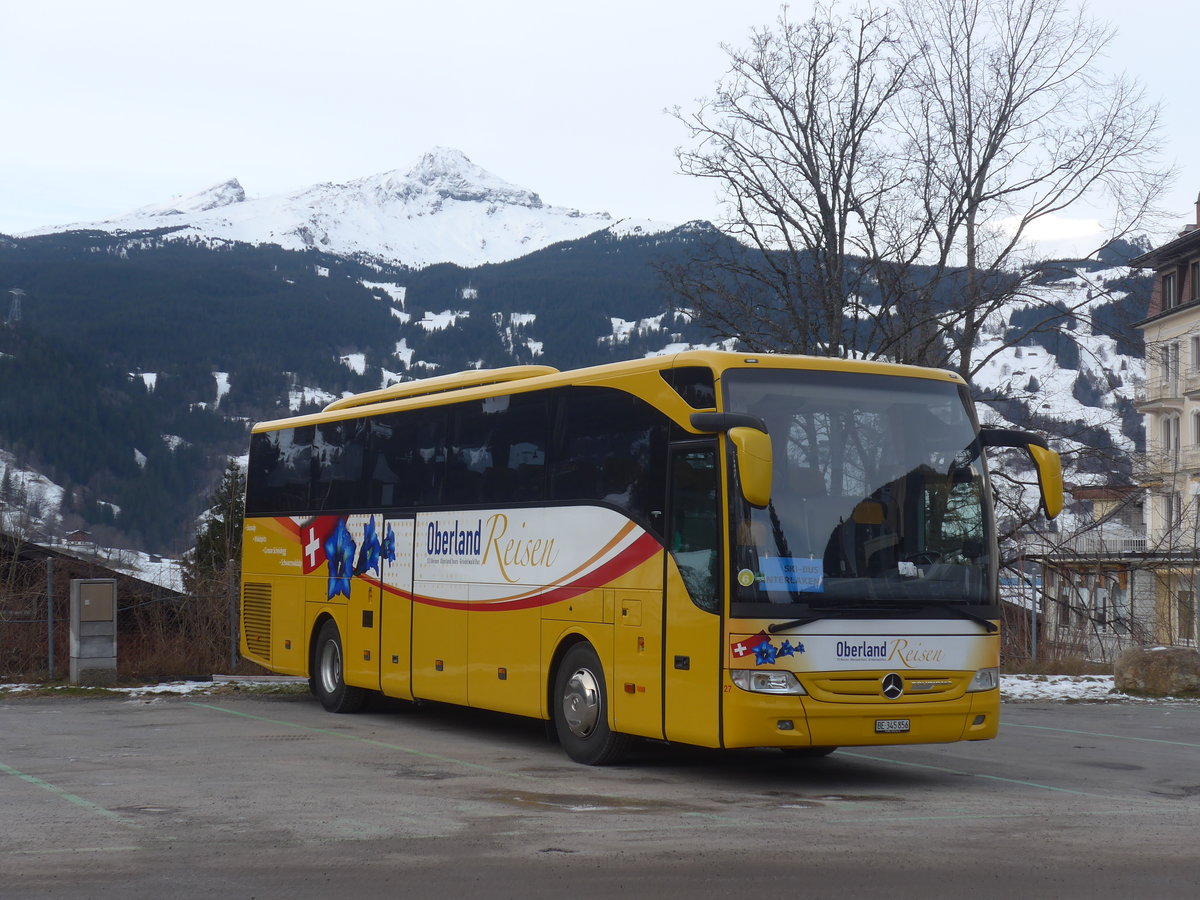 (213'141) - Oberland Reisen, Thun - Nr. 27/BE 345'856 - Mercedes (ex AVG Grindelwald Nr. 27) am 26. Dezember 2019 beim Bahnhof Grindelwald