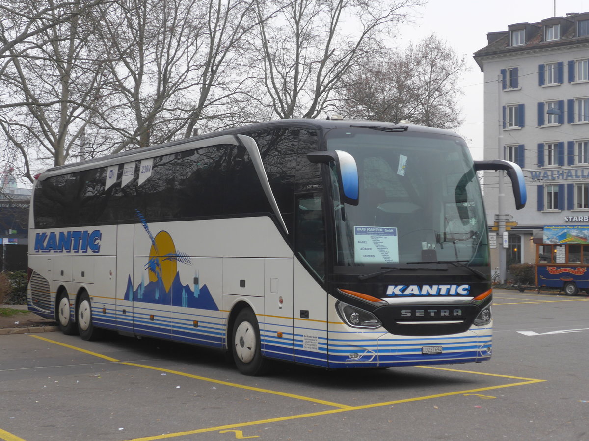 (213'276) - Kantic, Neudorf - LU 237'694 - Setra am 1. Januar 2020 in Zrich, Sihlquai