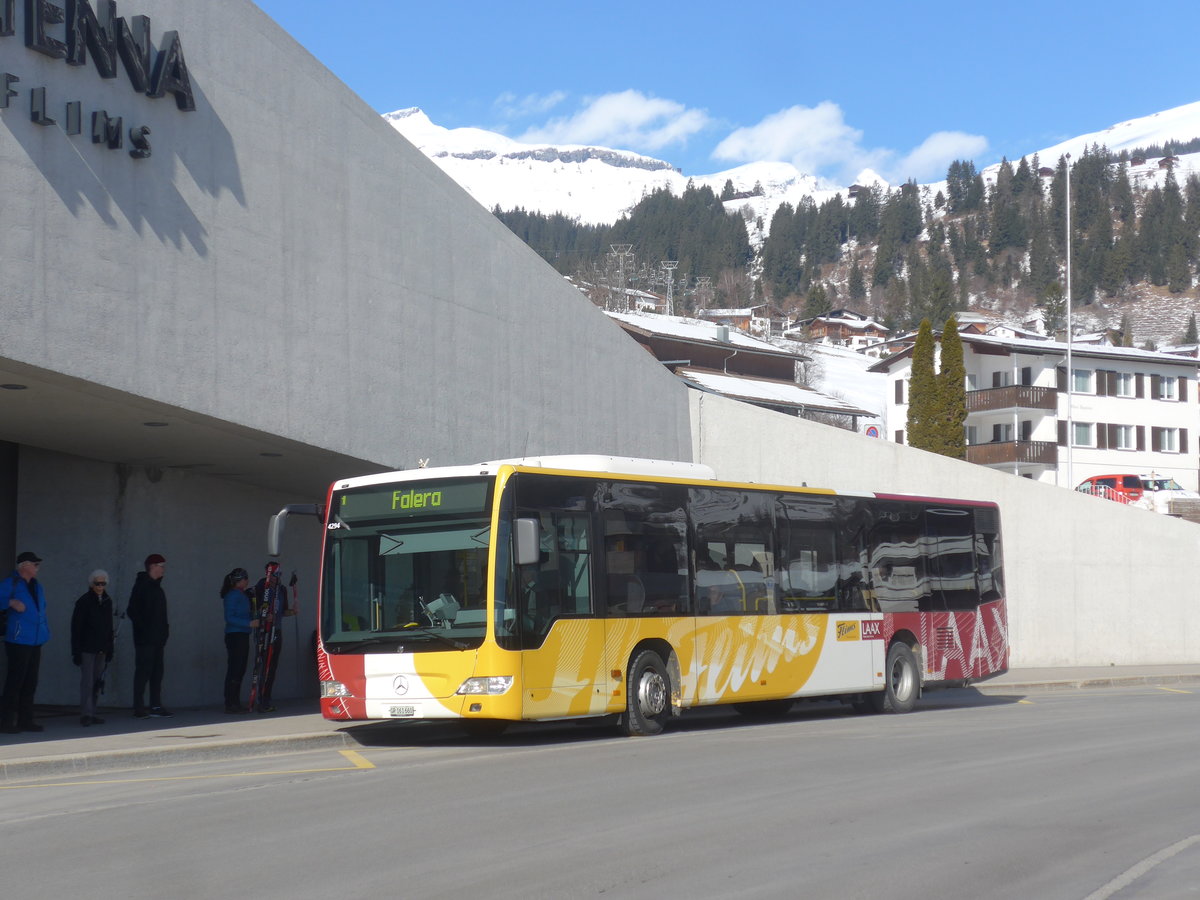 (214'963) - Stuppan, Flims - GR 161'660 - Mercedes am 1. Mrz 2020 in Flims, Bergbahnen