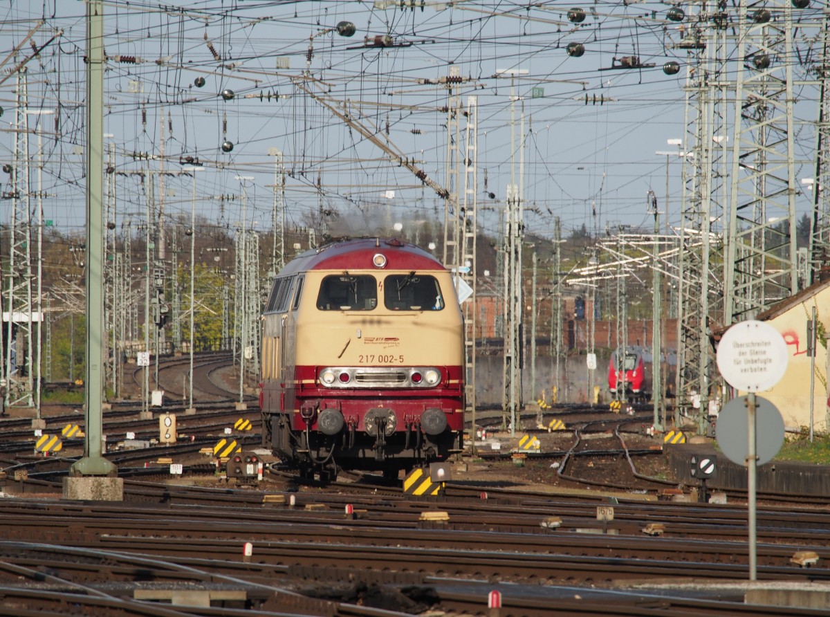 217 002-5 der BTE (Bahn Touristik Express) in Nürnberg am 20.04.2015.