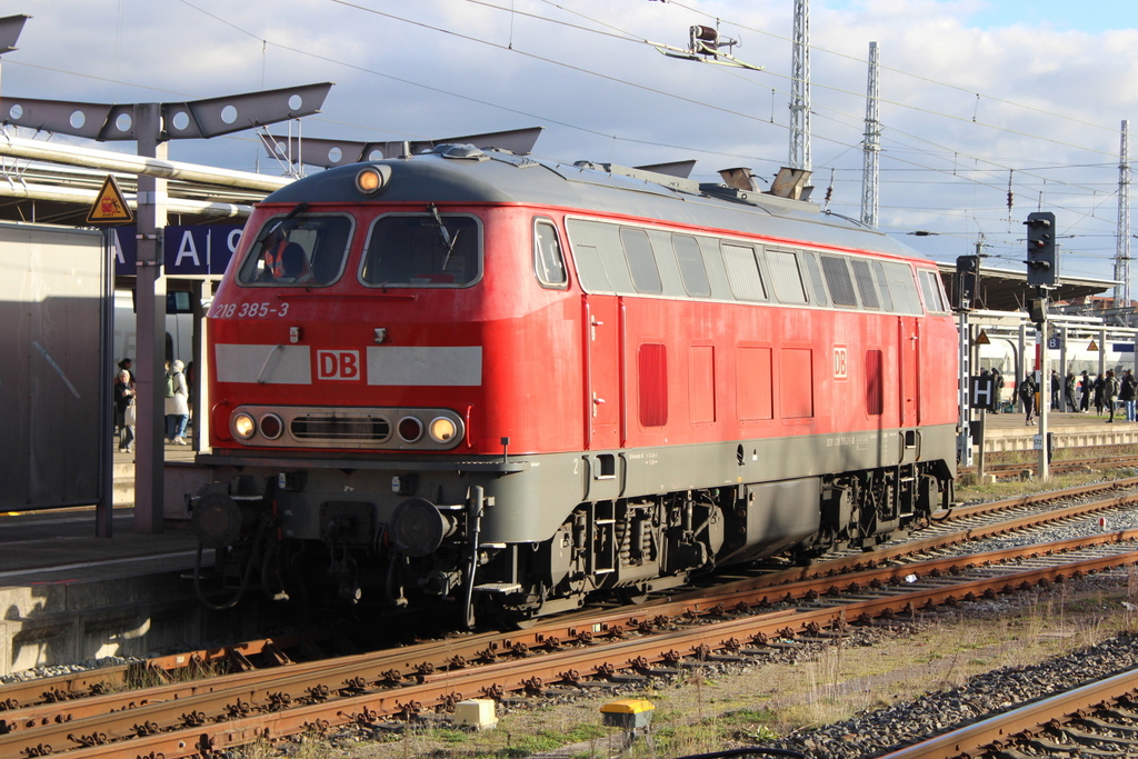 218 385 beim Rangieren im Rostocker Hbf.21.11.2025 