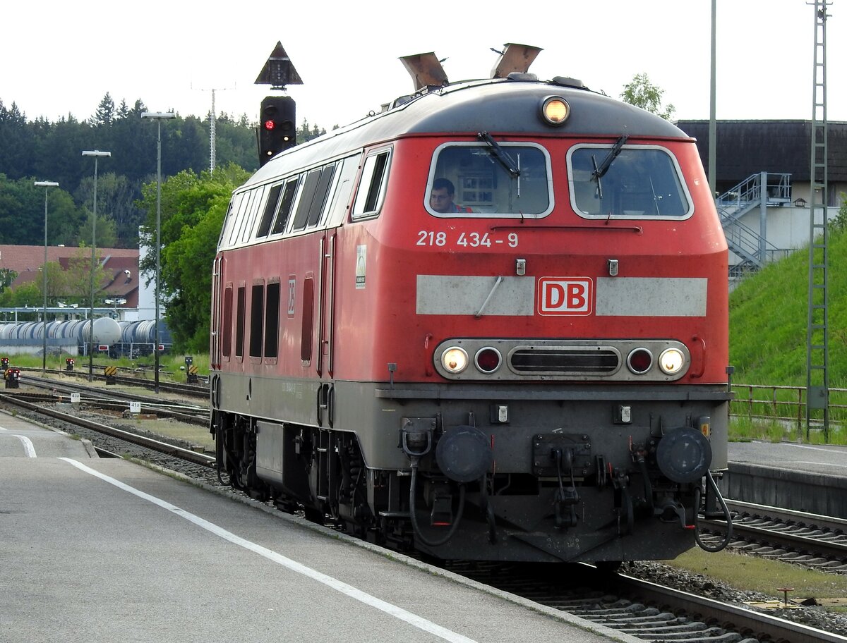 218 434-9 in Kempten am 26.05.2016.