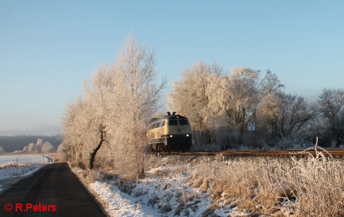 218 446-3 zieht bei Marktleuthen den RE2 RE4852 München - Hof. 29.12.24