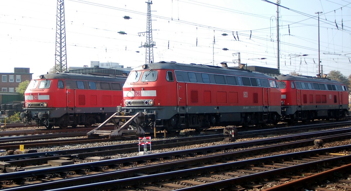 218 468-7 und 2 x 218 in Ulm am 23.09.2006.