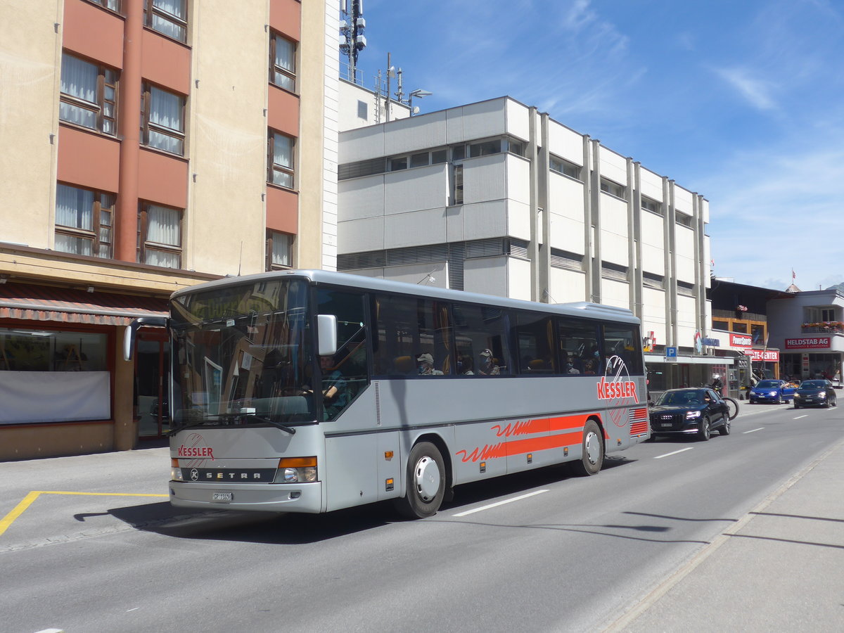 (218'902) - Kessler, Davos - GR 1360 - Setra am 20. Juli 2020 beim Bahnhof Davos Dorf