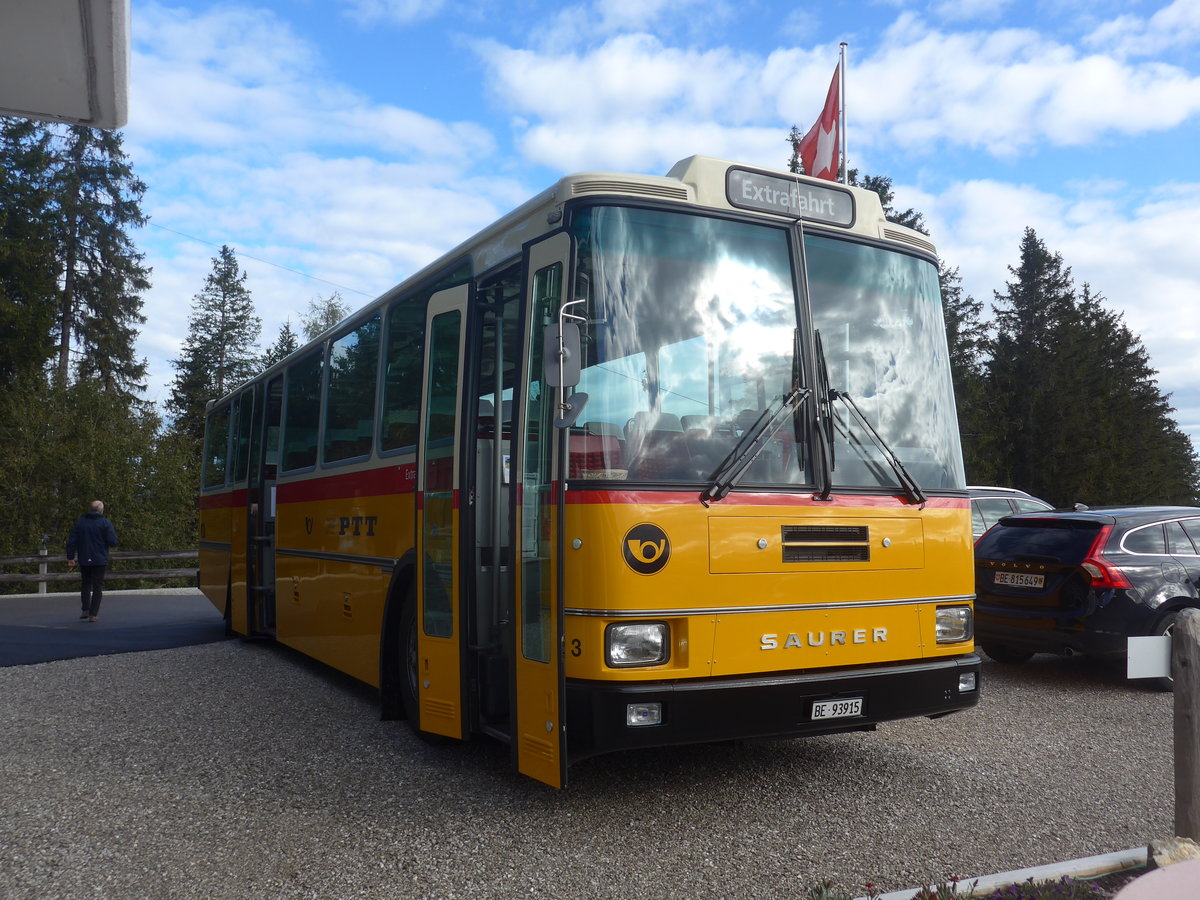 (221'597) - Kolb, Grasswil - Nr. 3/BE 93'915 - Saurer/R&J (ex Schmocker, Stechelberg Nr. 3; ex Schmocker, Stechelberg Nr. 1; ex Gertsch, Stechelberg Nr. 1) am 4. Oktober 2020 in Plaffeien, Gurli