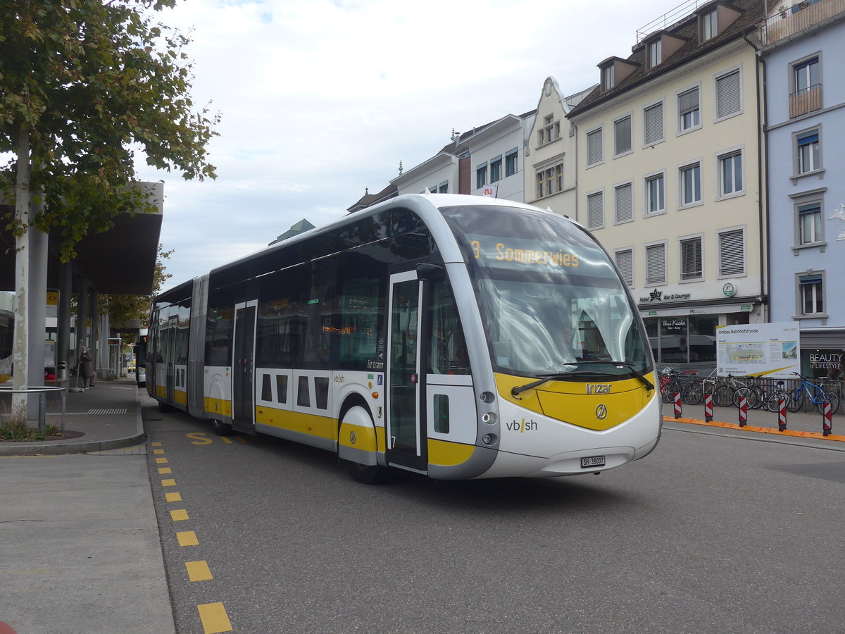 (222'232) - VBSH Schaffhausen - Nr. 7/SH 38'007 - Irizar am 21. Oktober 2020 beim Bahnhof Schaffhausen