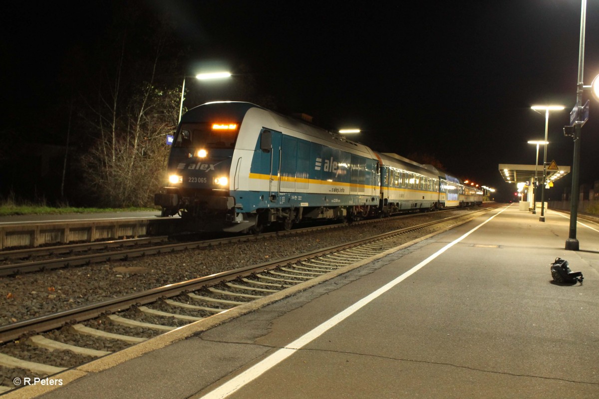 223 065 mit dem ALX84123 Hof - M�nchen in Wiesau. 31.10.13