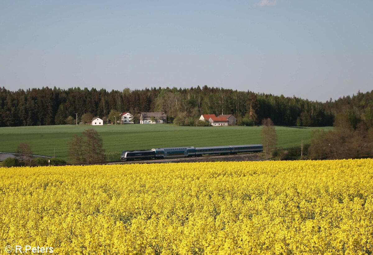 223 081 mit dem ALX RE2 79852 Hof - M�nchen bei Escheldorf. 11.05.22