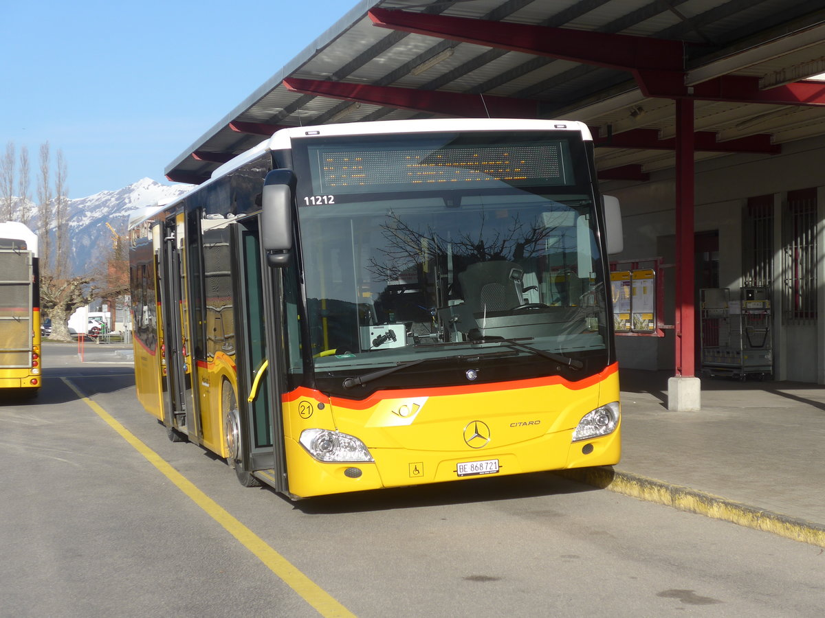 (223'761) - Flck, Brienz - Nr. 21/BE 868'721 - Mercedes am 26. Februar 2021 in Meiringen, Postautostation