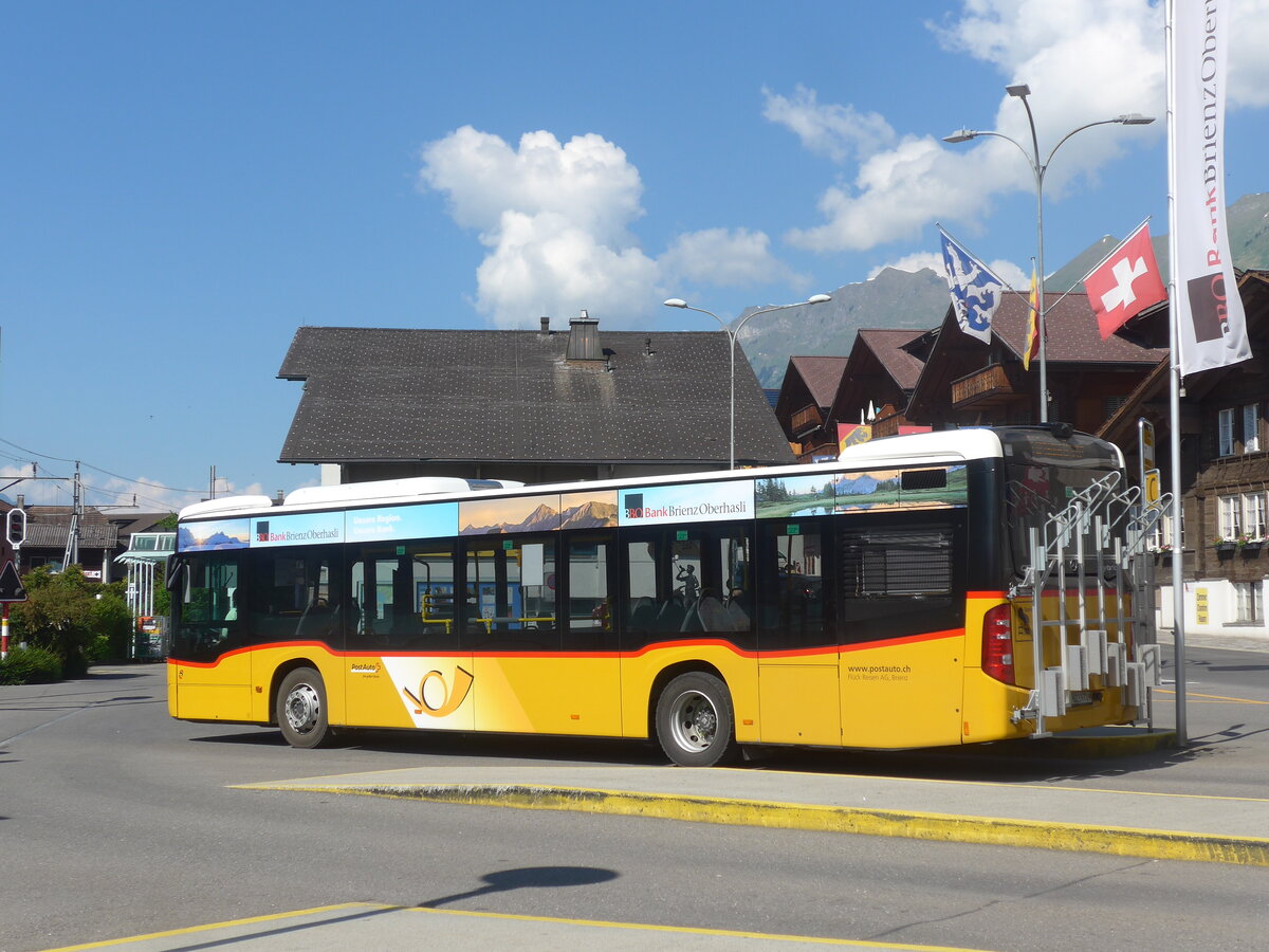 (225'831) - Flck, Brienz - Nr. 7/BE 623'971 - Mercedes am 11. Juni 2021 beim Bahnhof Brienz