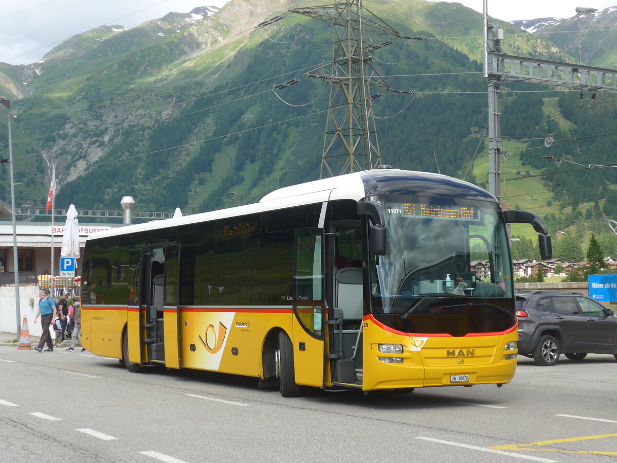 (226'290) - PostAuto Zentralschweiz - Nr. 20/OW 10'070 - MAN (ex Dillier, Sarnen Nr. 20) am 10. Juli 2021 beim Bahnhof Oberwald