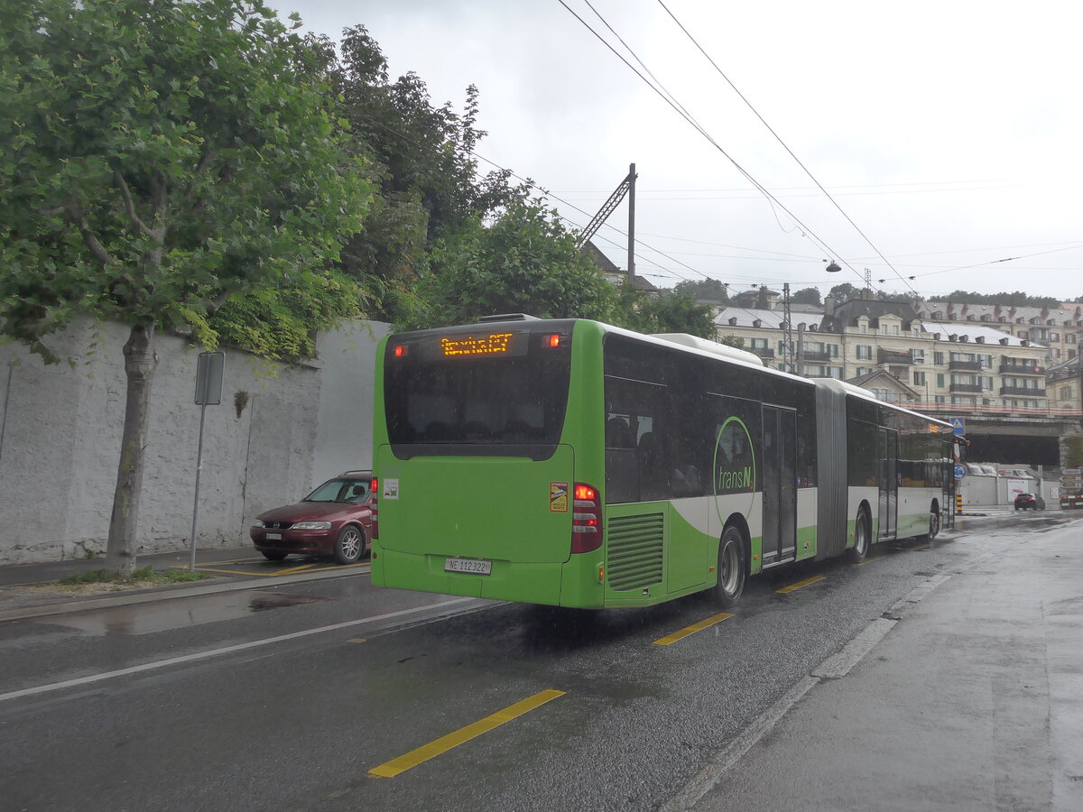 (226'932) - transN, La Chaux-de-Fonds - Nr. 322/NE 112'322 - Mercedes am 1. August 2021 in Neuchtel, Avenue de la Gare