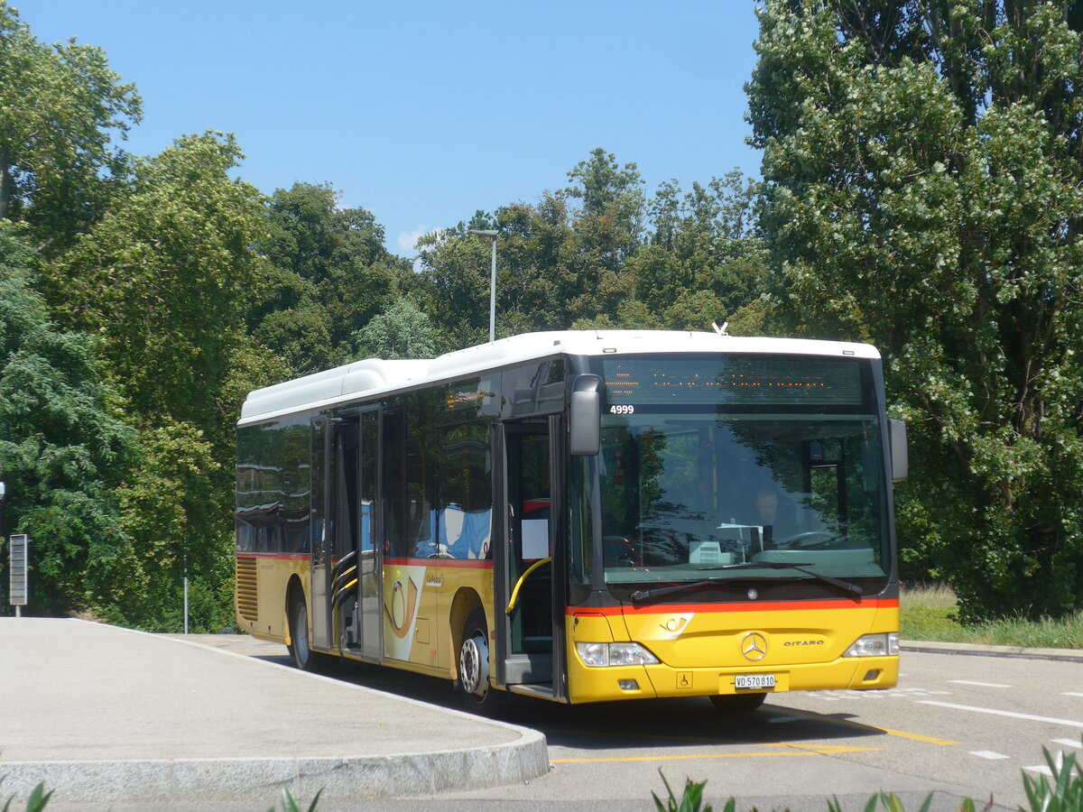 (227'327) - CarPostal Ouest - VD 570'810 - Mercedes (ex SAPJV, L'Isle Nr. 66) am 15. August 2021 beim Bahnhof Coppet