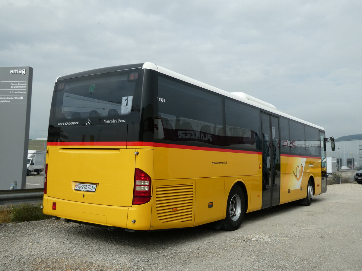 (228'273) - CarPostal Ouest - VD 298'701 - Mercedes am 25. September 2021 in Daillens, Planzer