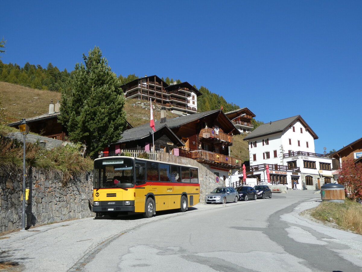 (228'778) - Oser, Brchen - VS 93'575 - NAW/Lauber (ex Epiney, Ayer) am 10. Oktober 2021 in Arolla, Post