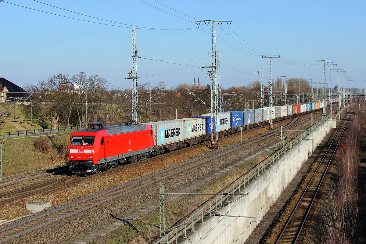 23.02.2014 14:30 Uhr - Der KT 41342 nach Hamburg mit 145 039 folgte dem 204-Doppel.