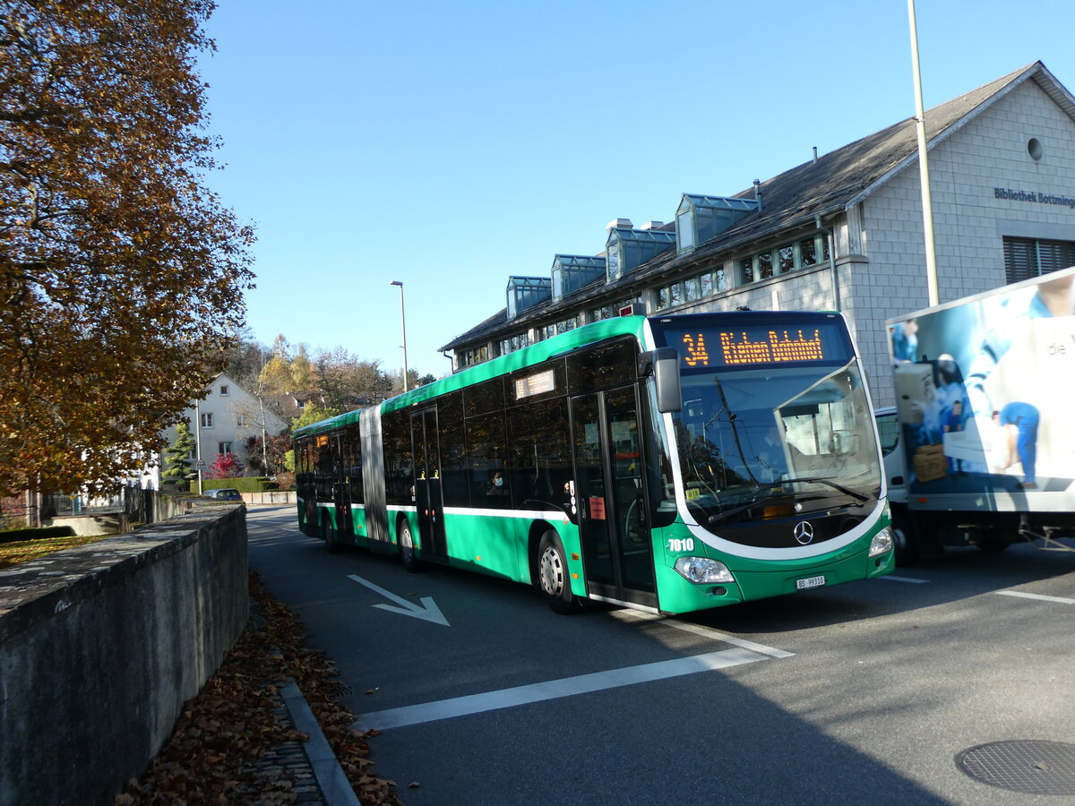 (230'258) - BVB Basel - Nr. 7010/BS 99'310 - Mercedes am 9. November 2021 in Bottmingen, Schloss