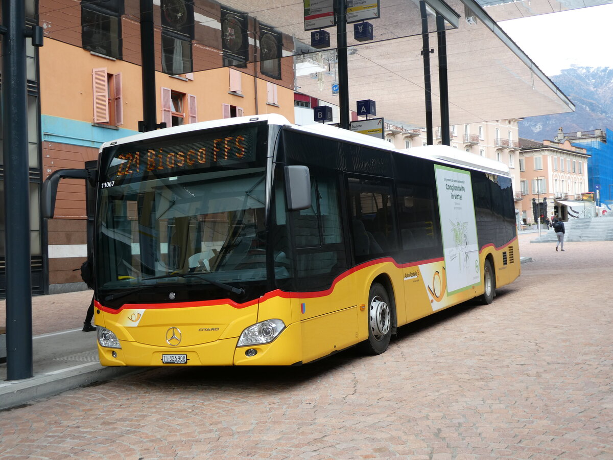 (230'418) - AutoPostale Ticino - TI 326'908 - Mercedes am 10. November 2021 beim Bahnhof Bellinzona