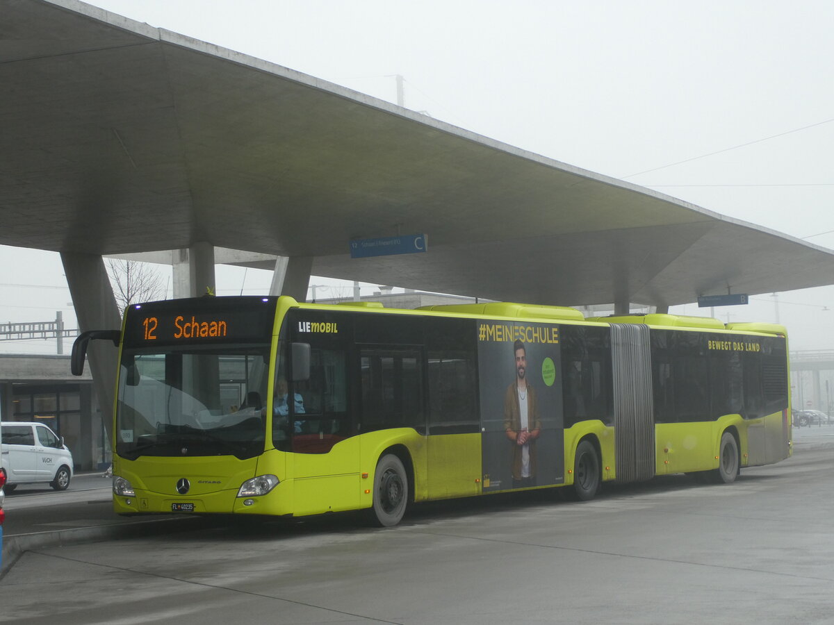 (231'300) - Aus Liechtenstein: BOS PS Anstalt, Vaduz - Nr. 593/FL 40'235 - Mercedes (ex PLA Vaduz Nr. 59) am 15. Dezember 2021 beim Bahnhof Buchs