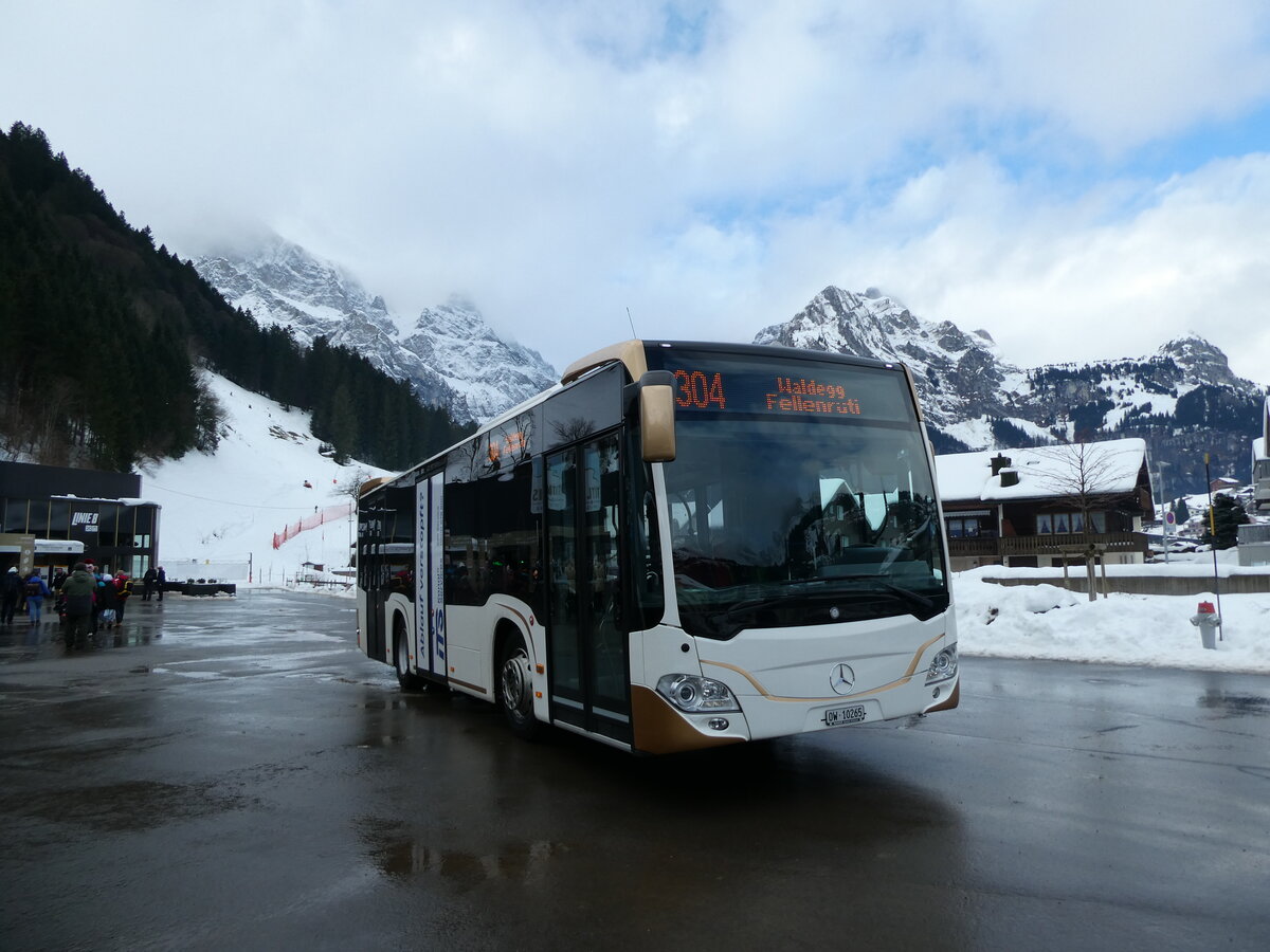 (231'558) - EAB Engelberg - Nr. 4/OW 10'265 - Mercedes am 26. Dezember 2021 in Engelberg, Talstation Titlis