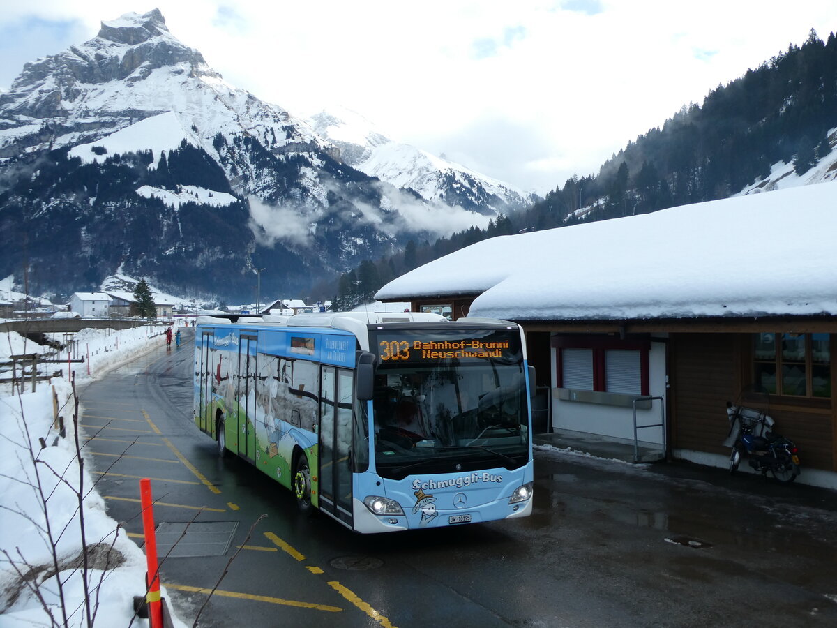 (231'566) - EAB Engelberg - Nr. 1/OW 10'195 - Mercedes (ex AAGS Schwyz Nr. 14) am 26. Dezember 2021 in Engelberg, Talstation Titlis