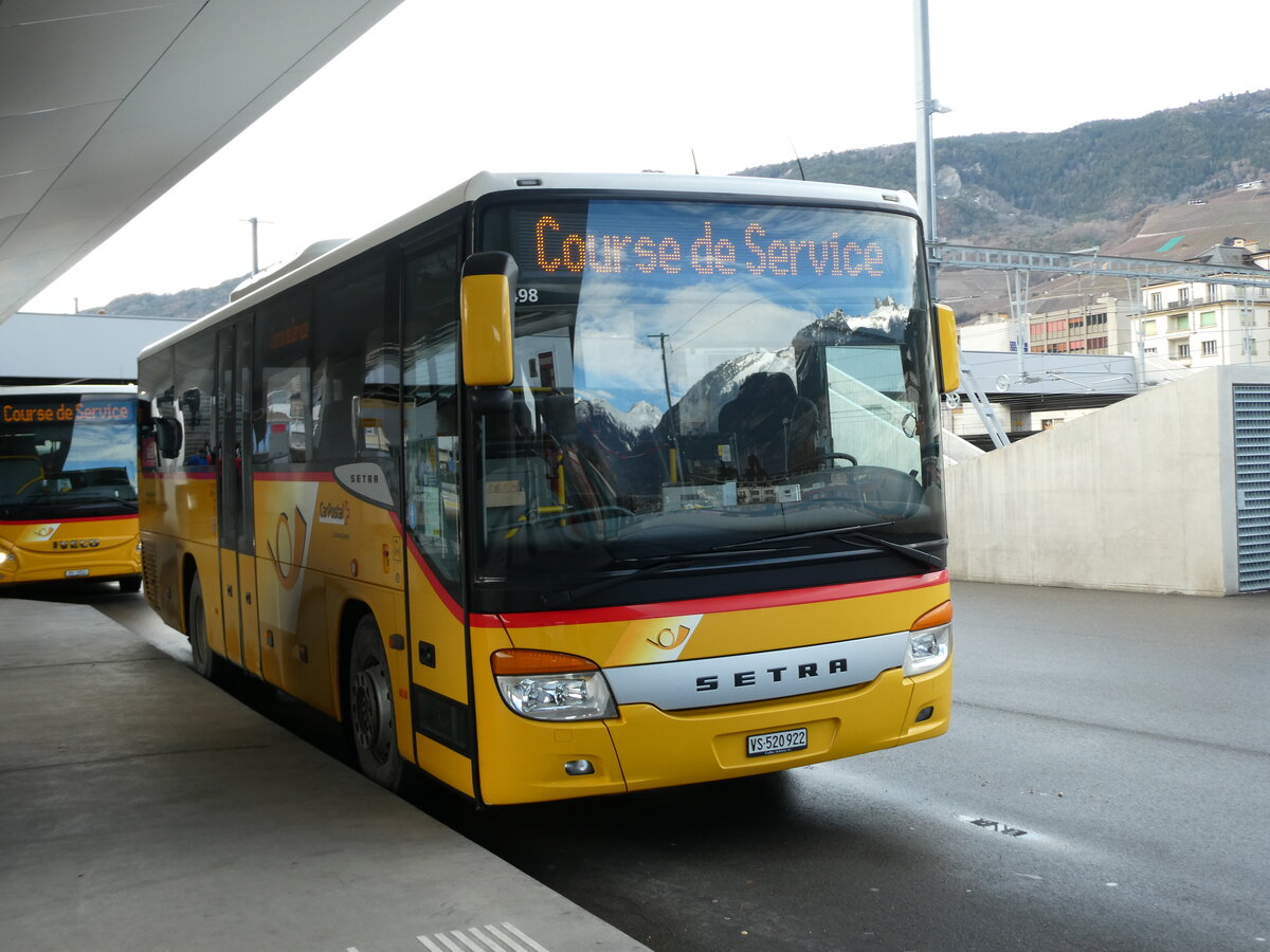 (231'748) - TSAR, Sierre - VS 520'922 - Setra (ex VS 93'571; ex Epiney, Ayer) am 2. Januar 2022 in Sierre, Busbahnhof