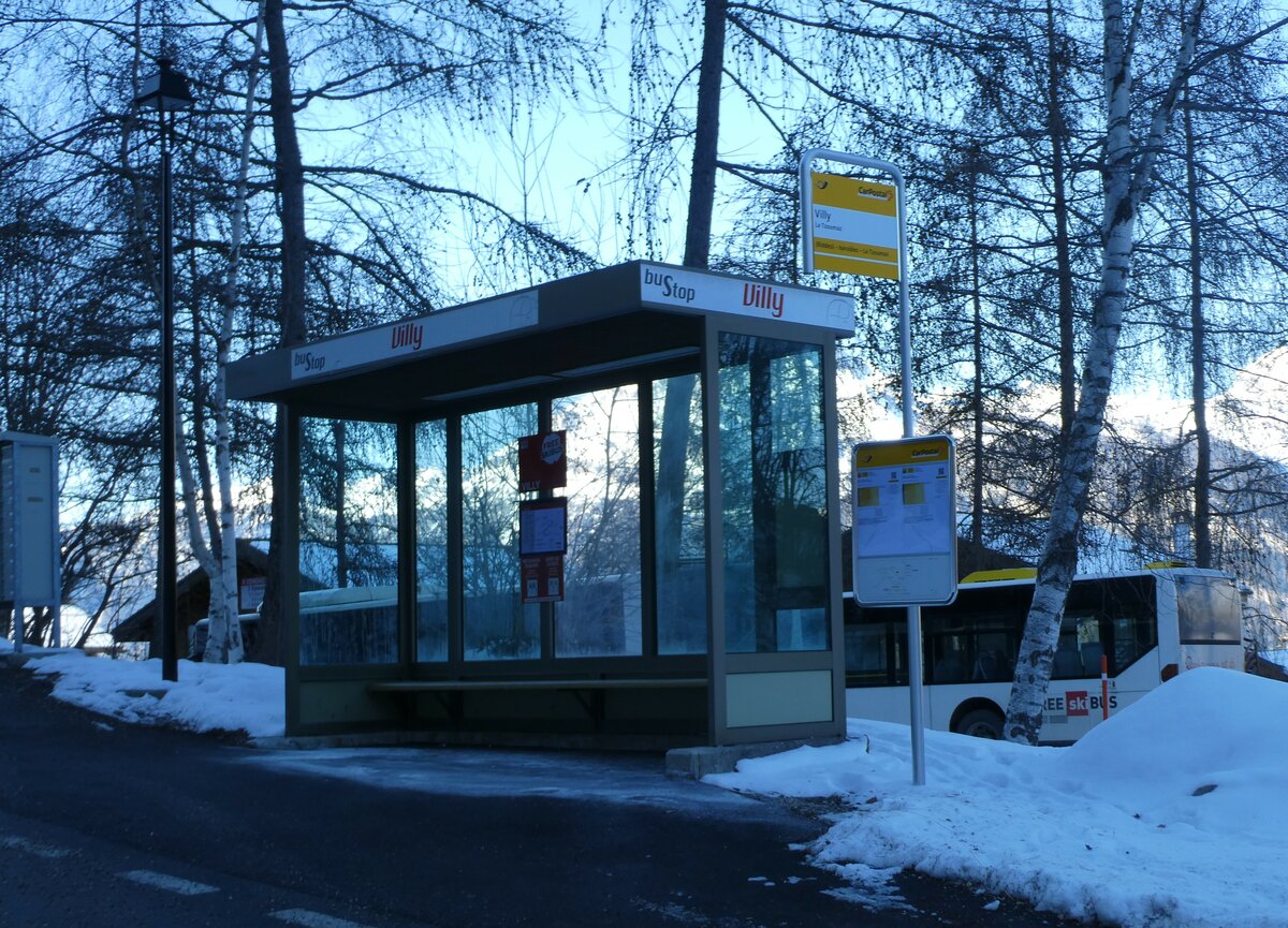 (232'125) - PostAuto/Buchard-Haltestelle am 19. Januar 2022 in La Tzoumaz, Villy
