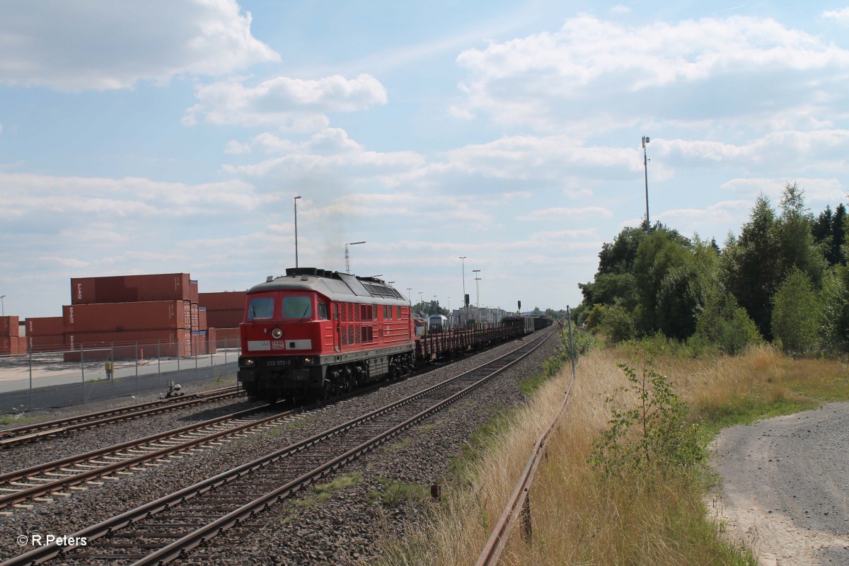 233 572-2 mit dem 45369 N�rnberg - Cheb bei der durchfahrt in Wiesau. 15.08.13