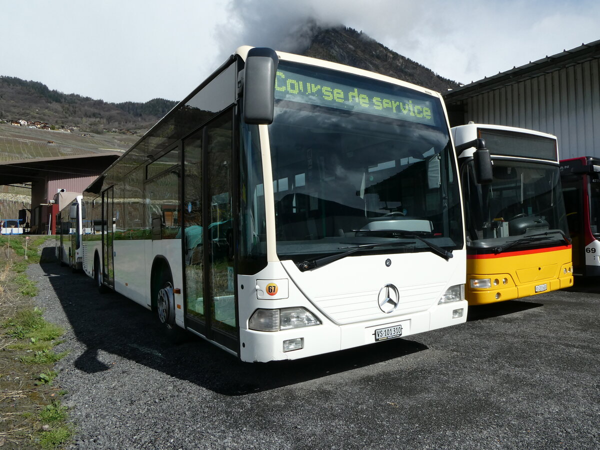 (234'259) - Buchard, Leytron - Nr. 67/VS 101'310 - Mercedes (ex MBC Morges Nr. 70) am 9. April 2022 in Leytron, Garage