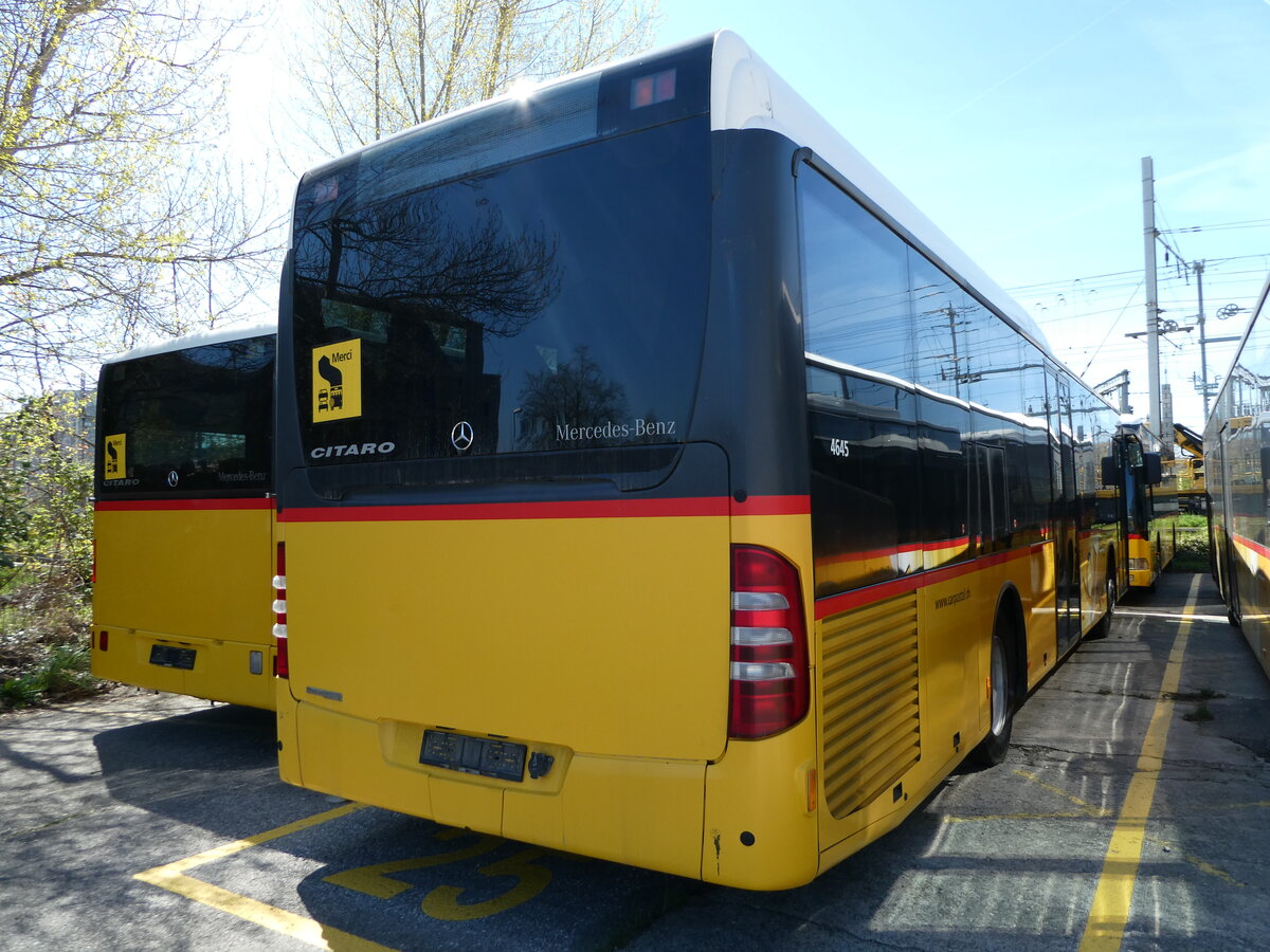 (234'732) - CarPostal Ouest - (VD 335'343) - Mercedes am 18. April 2022 in Yverdon, Garage