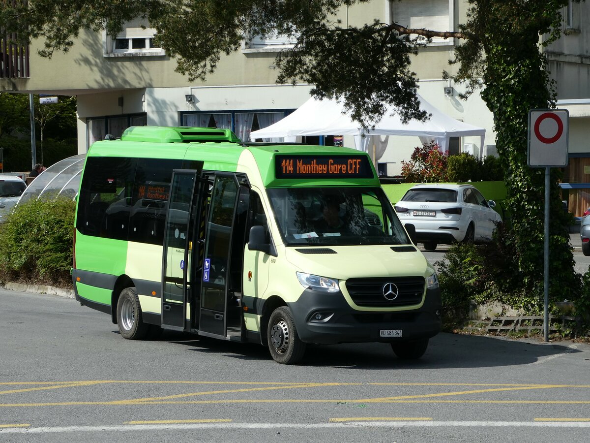 (234'910) - TPC Aigle - Nr. 609/VS 484'344 - Mercedes/ProBus am 30. April 2022 beim Bahnhof Monthey CFF