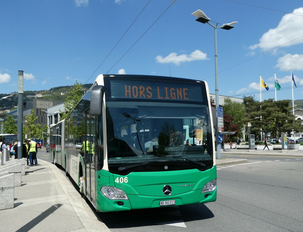 (234'961) - MBC Morges - Nr. 406/VD 302'013 - Mercedes am 30. April 2022 beim Bahnhof Vevey