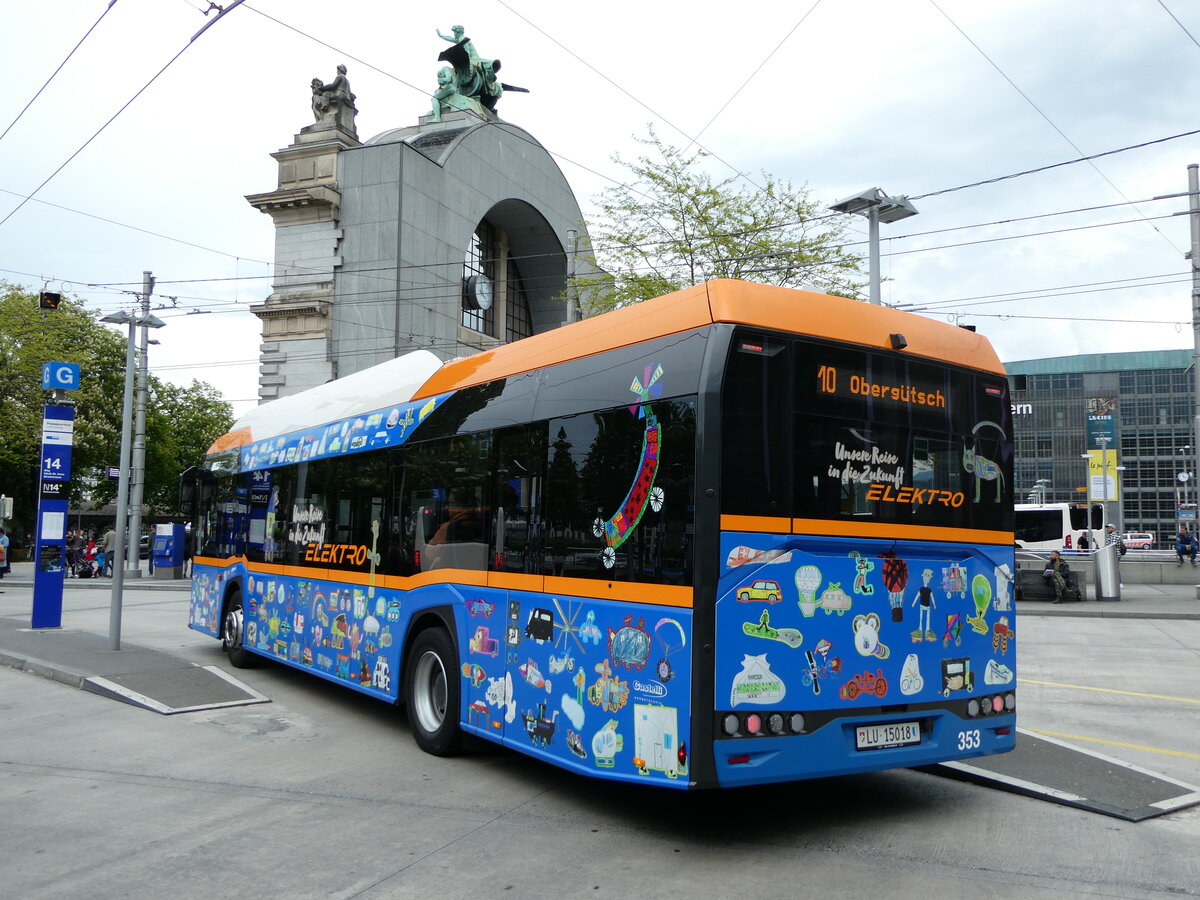 (235'209) - VBL Luzern - Nr. 3563/LU 15'018 - Solaris am 4. Mai 2022 beim Bahnhof Luzern