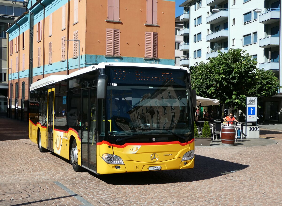 (237'936) - AutoPostale Ticino - TI 326'909 - Mercedes am 10. Juli 2022 beim Bahnhof Bellinzona