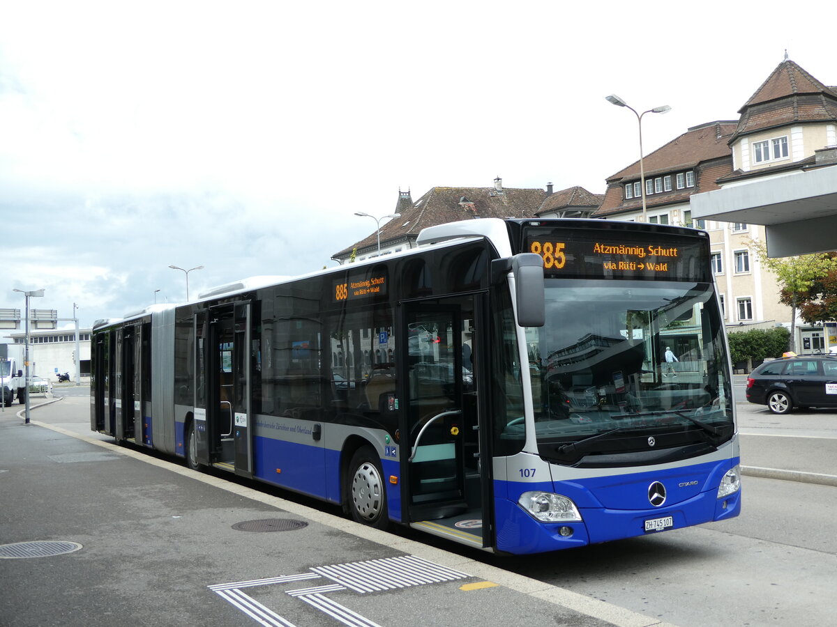 (239'109) - VZO Grningen - Nr. 107/ZH 745'107 - Mercedes am 20. August 2022 beim Bahnhof Rapperswil